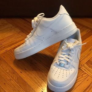 Men’s size 9 Nike Air Force Ones